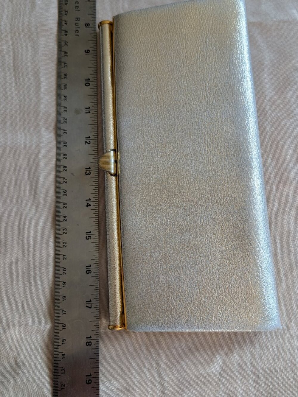 VTG Silver La Marquise Clutch
